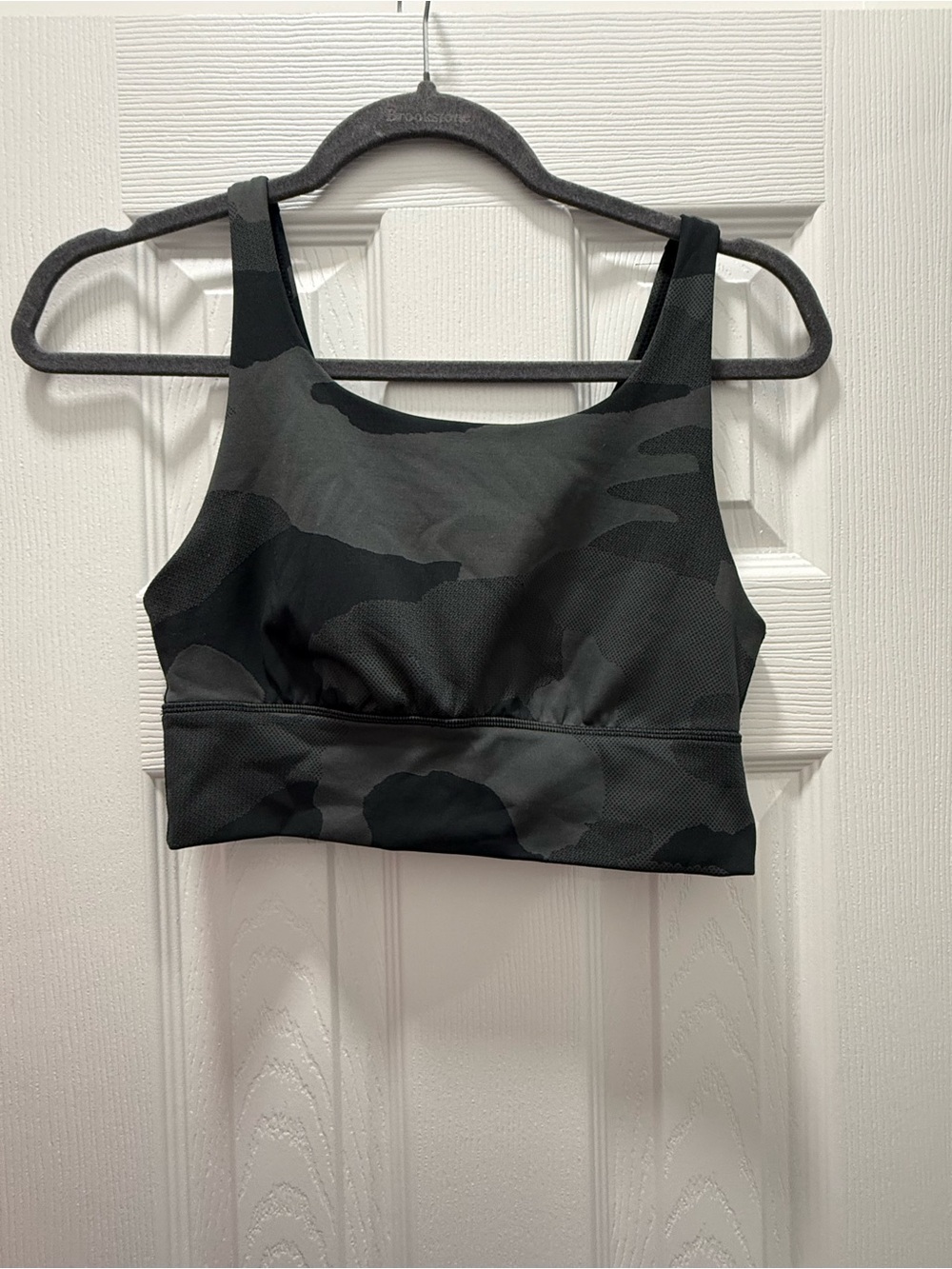 Offline by Aerie Stretch Extensible Medium Support Sports Bra Camo Size small